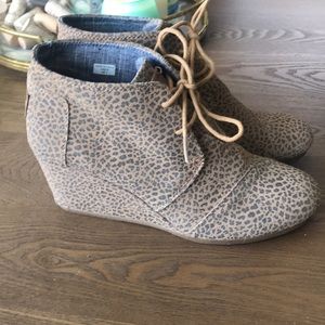 TOMS wedge bootie
